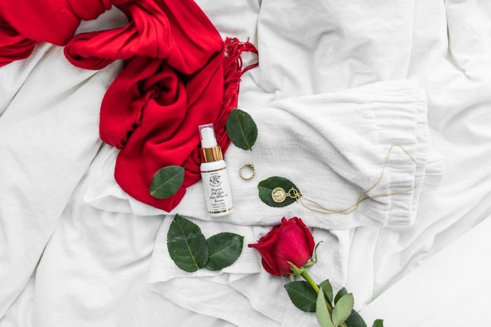 24k Gold Serum Styled 2